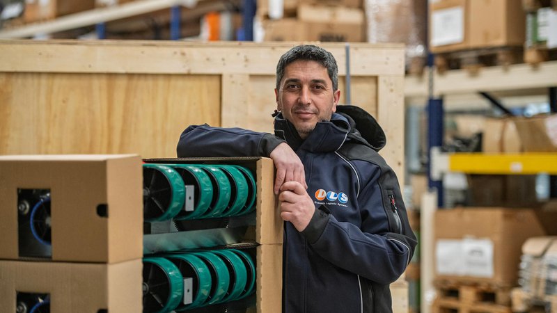 DS Smith en DLS ontwikkelen 100% recyclebare golfkartonnen buffers voor machineonderdelen